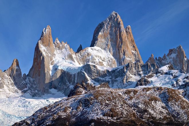 1024px-Fitz_Roy_Chalten_Argentina_Todor_Bozhinov_2013.jpg