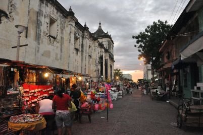 Street_in_Leon_Nicaragua_5.jpg